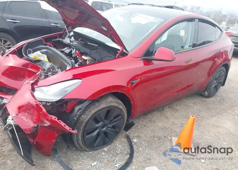 2025 Tesla Model Y Long Range Dual Motor All-Wheel Drive из США, поврежденный, VIN 7SAYGDEE2SA363107